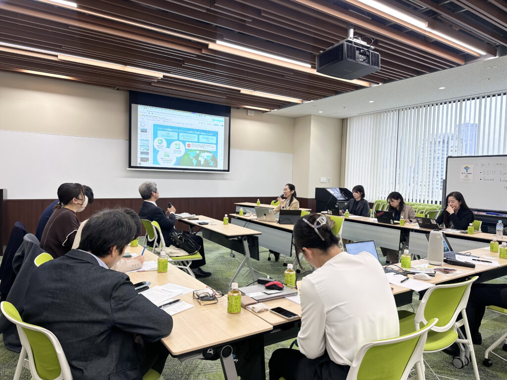 メディアゲストによる模擬取材のようす